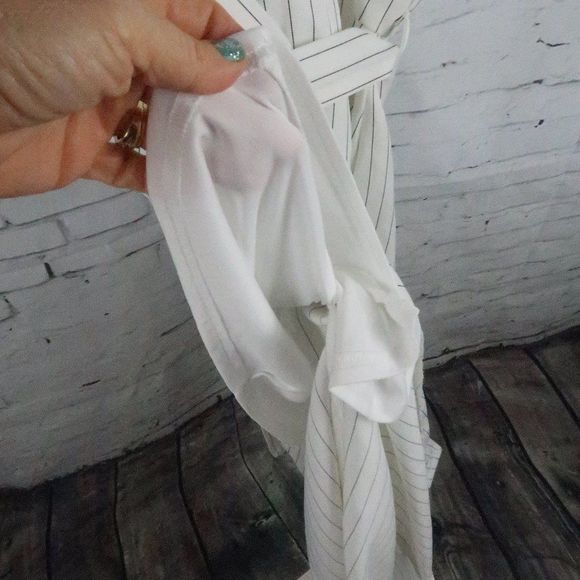 MISGUIDED WHITE WITH BLACK STRIPE SLEEVELESS BELTED MIDI DRESS SIZE 10 - Picture 9 of 9